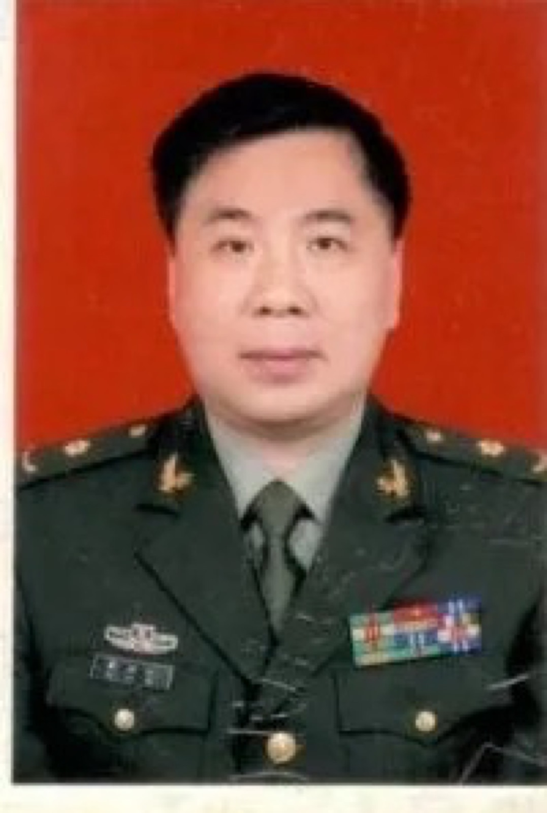 从“冷门”到领军：第一代近视手术专家李耀宇，10万+台手术背后的医者匠心配图